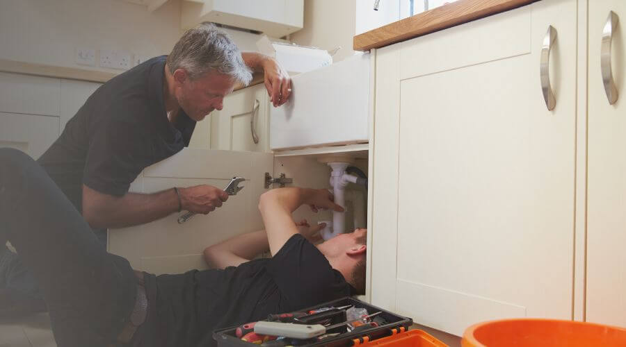 Professional burst pipe repair services in Pleasantville, IA